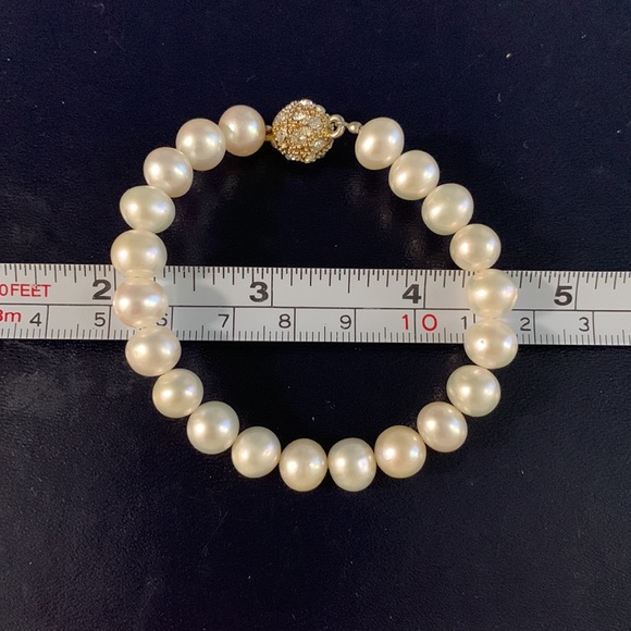 Genuine Pearl and crystal bracelet. Closure zircon round - Picture 3 of 3